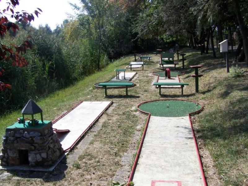 Mini golf